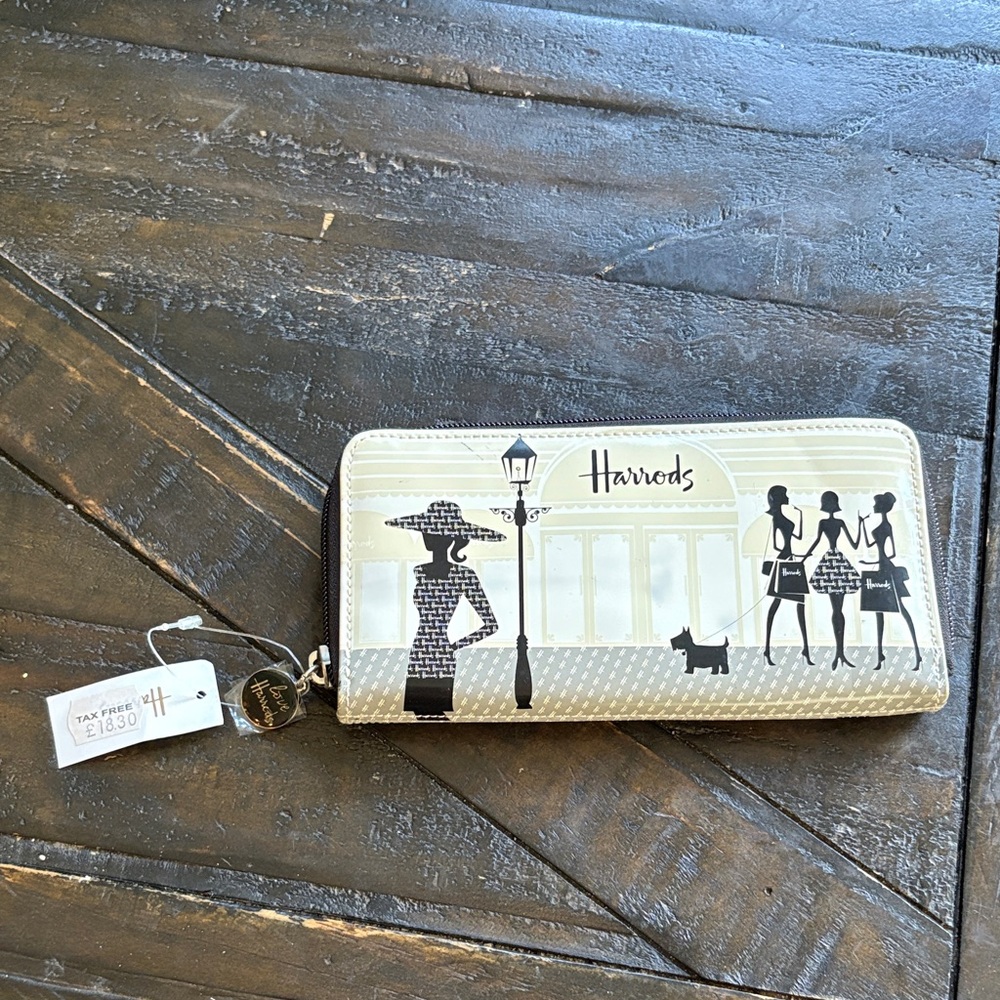 Harrods Elegant Black and Cream Zip Wallet